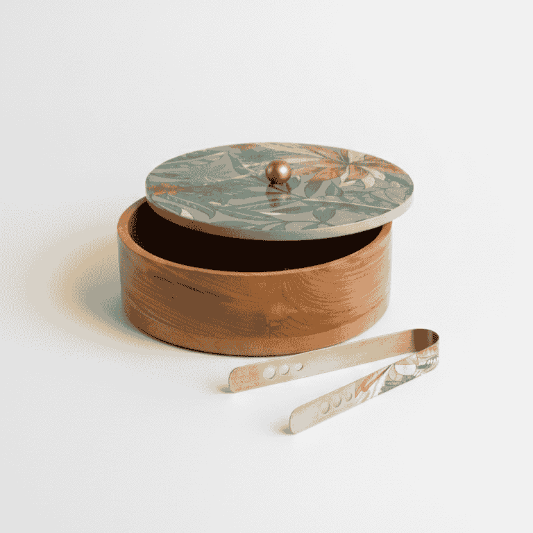 Round Mango Wood Roti Server – 9-Inch Insulated Casserole with Designer Lid