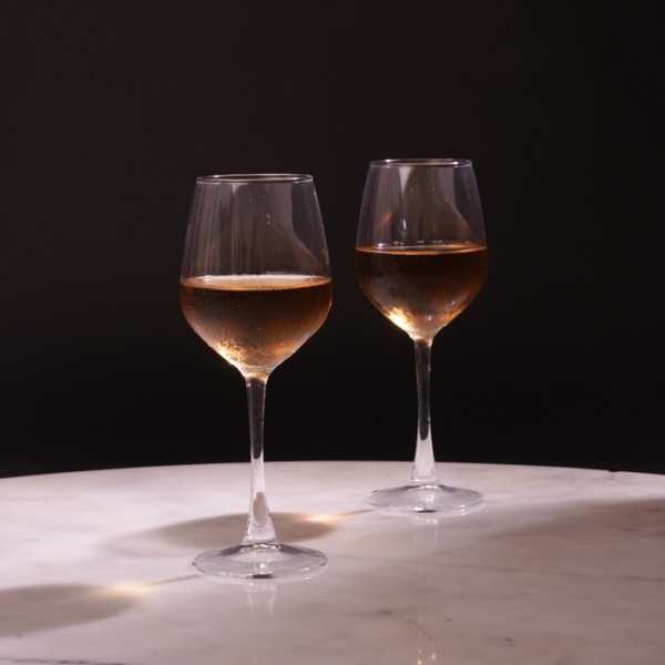 Twin Aura Wine Glasses – Elegant Modern Drinkware Set of 2